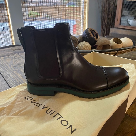 Louis Vuitton Boots - Picture 3 of 3
